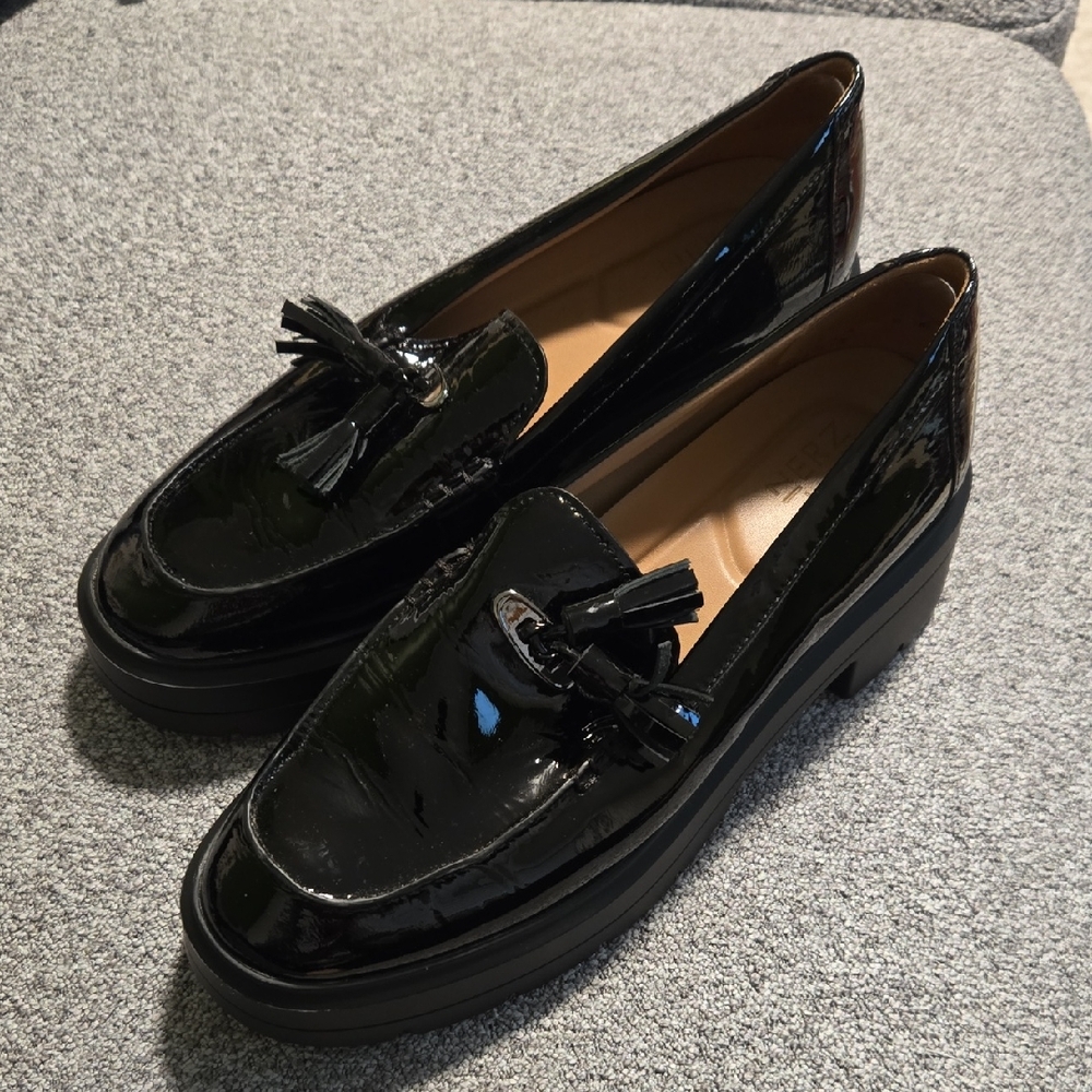 Naturalizer Black Patent Leather Tassel Loafers